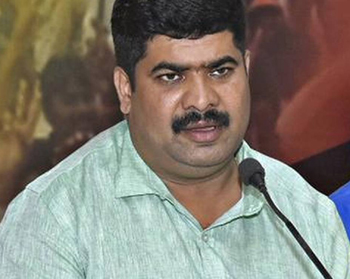Vedavyas Kamat...
